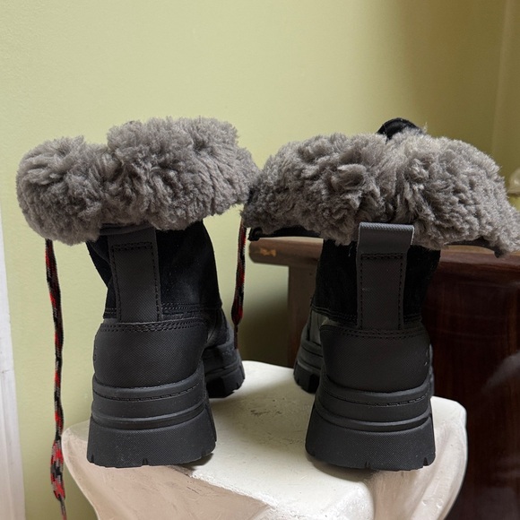 UGG Ashton Addie Waterproof Women's black Winter Boots size 7.5 H1N1 - Picture 5 of 8